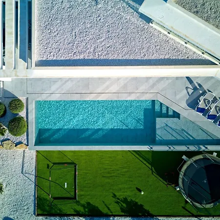 Villa Icaro By Interhome